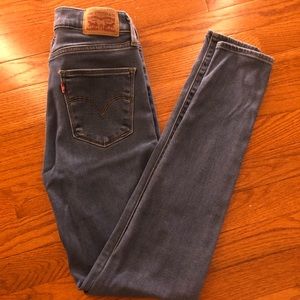 Women’s Levi Jeans